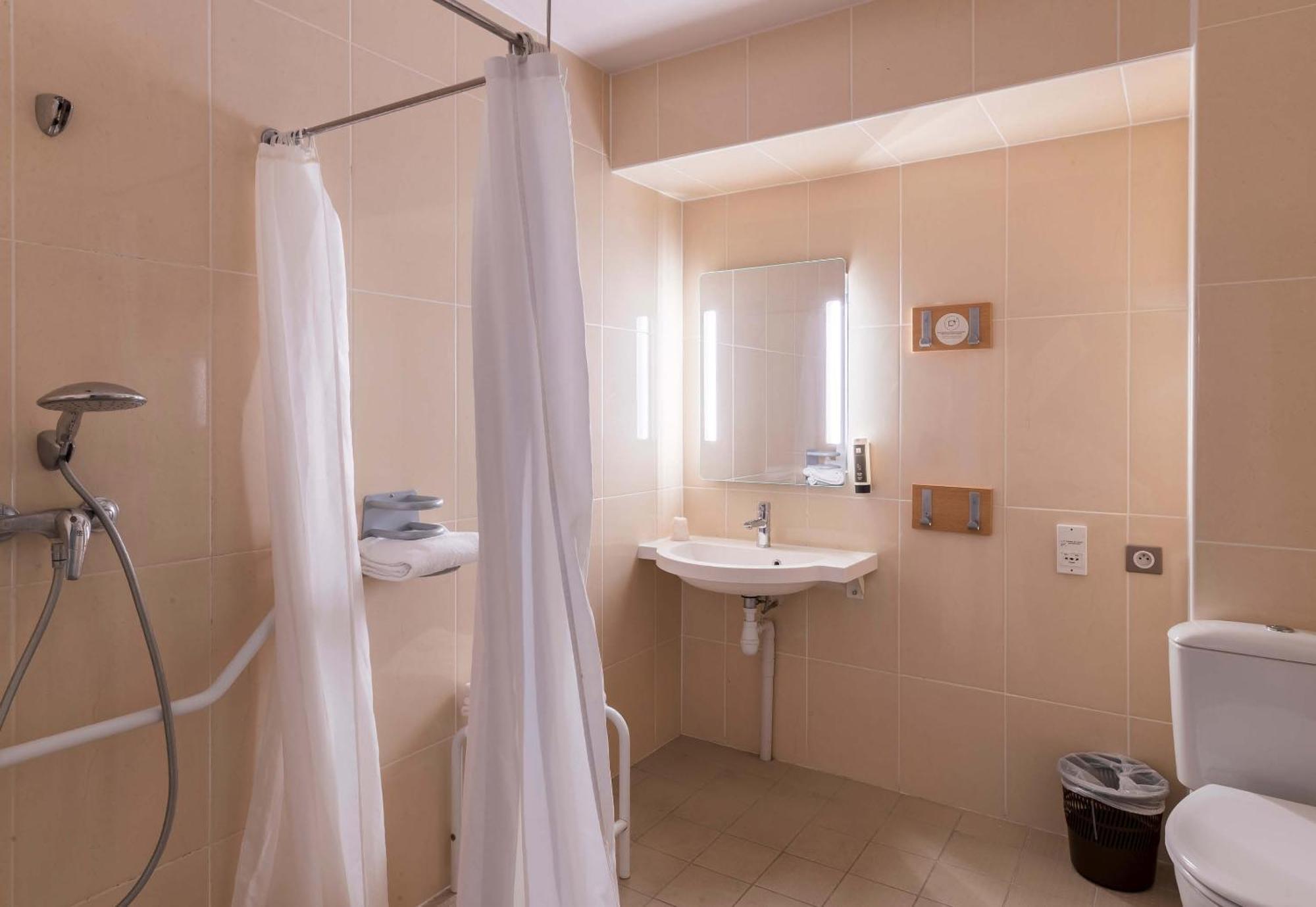 B&B Hotel Troyes Saint-Parres-Aux-Tertres Exterior photo